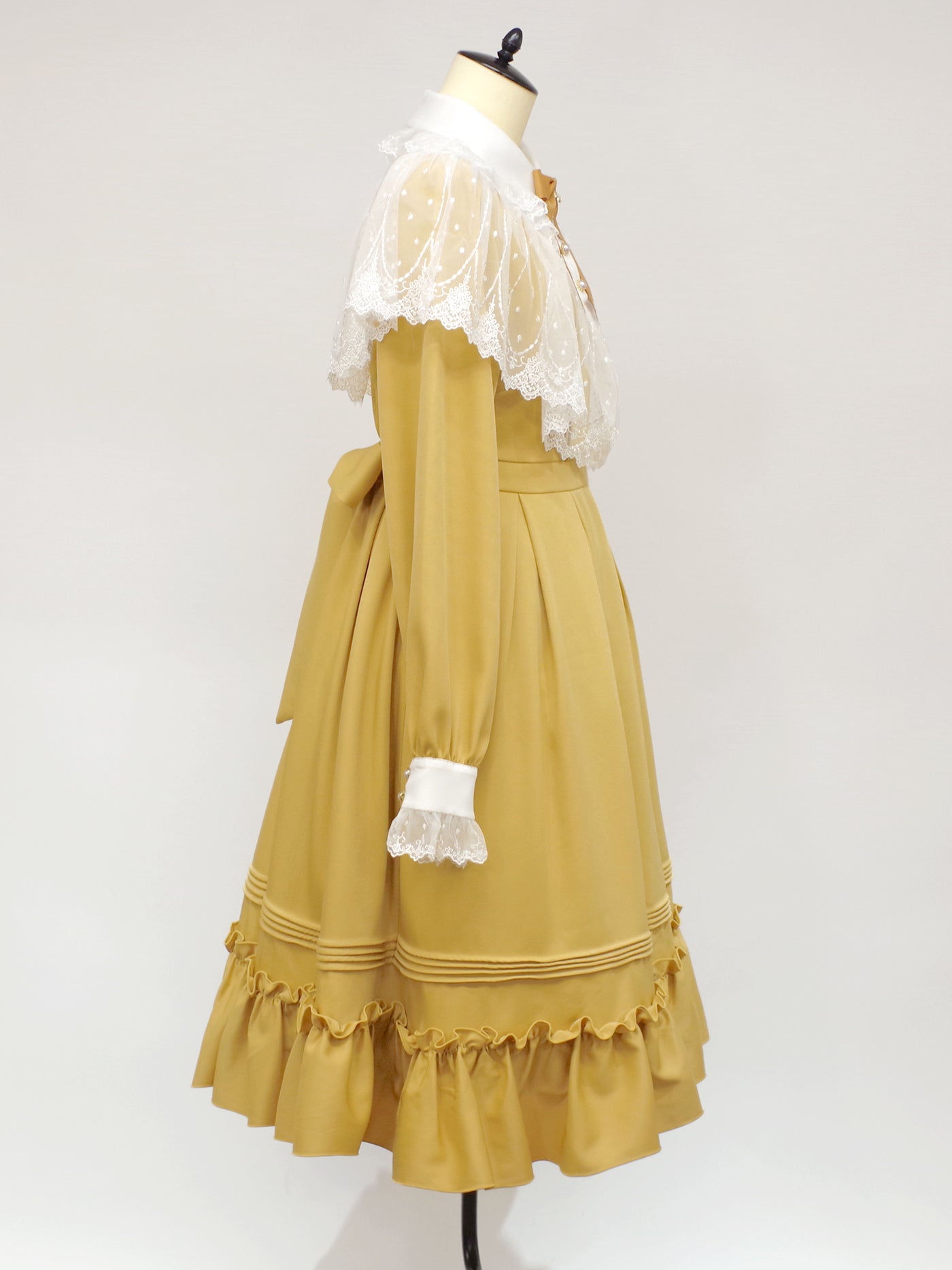 Classical Flower Lace Cape Dress