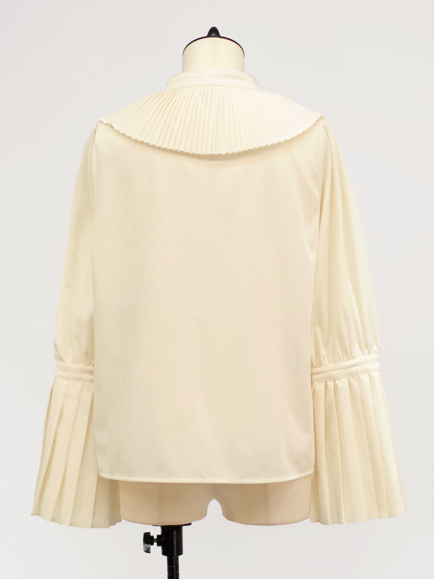 Fantasic Concerto pleated blouse