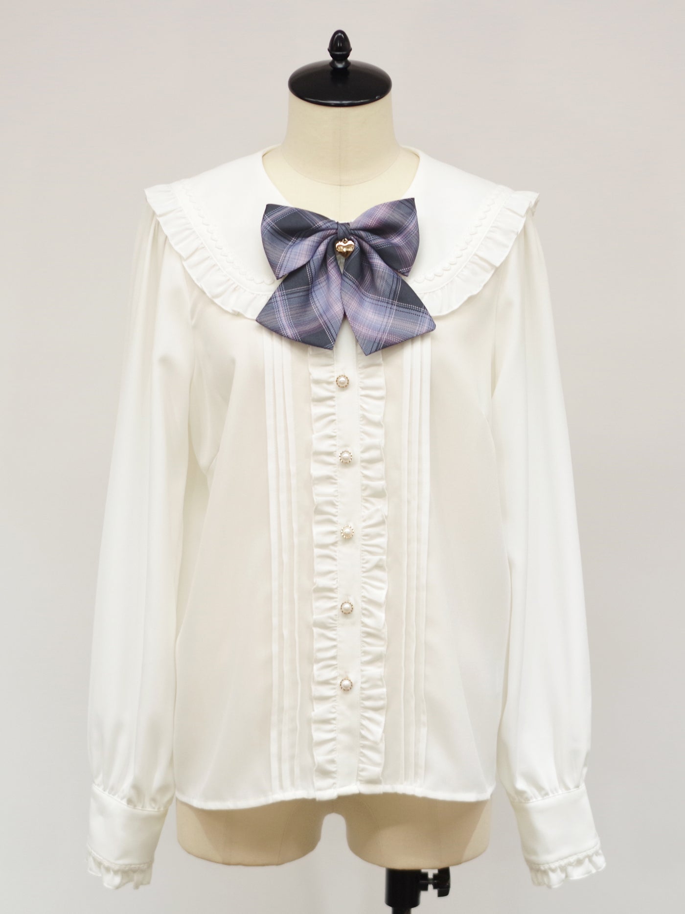 Heart lace blouse with check ribbon