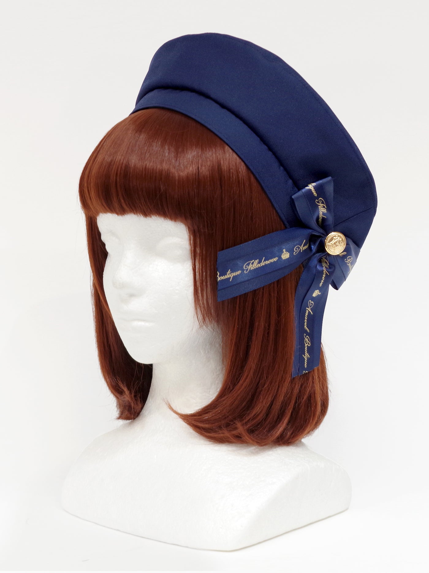 Beret with message ribbon brooch