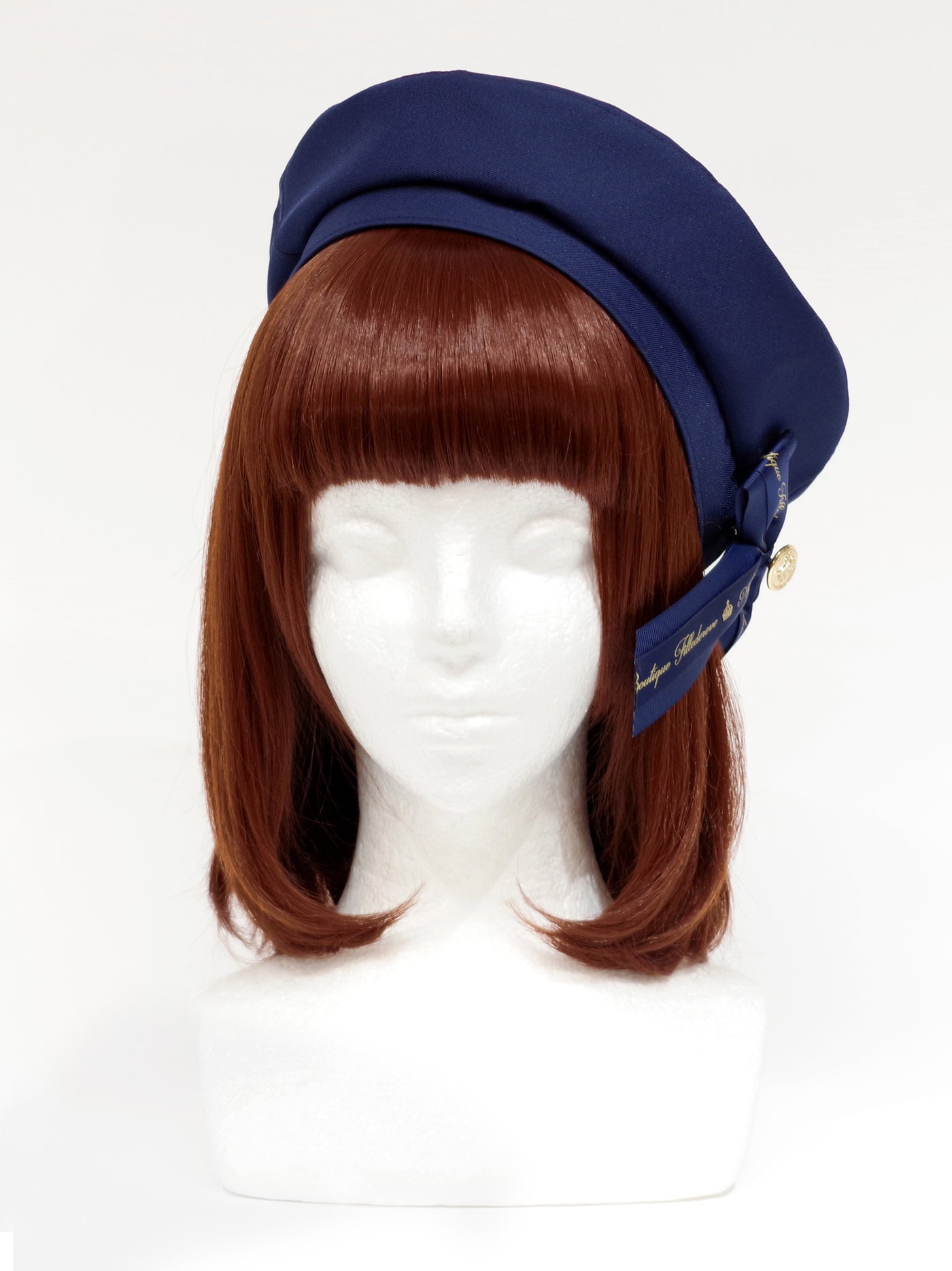 Beret with message ribbon brooch