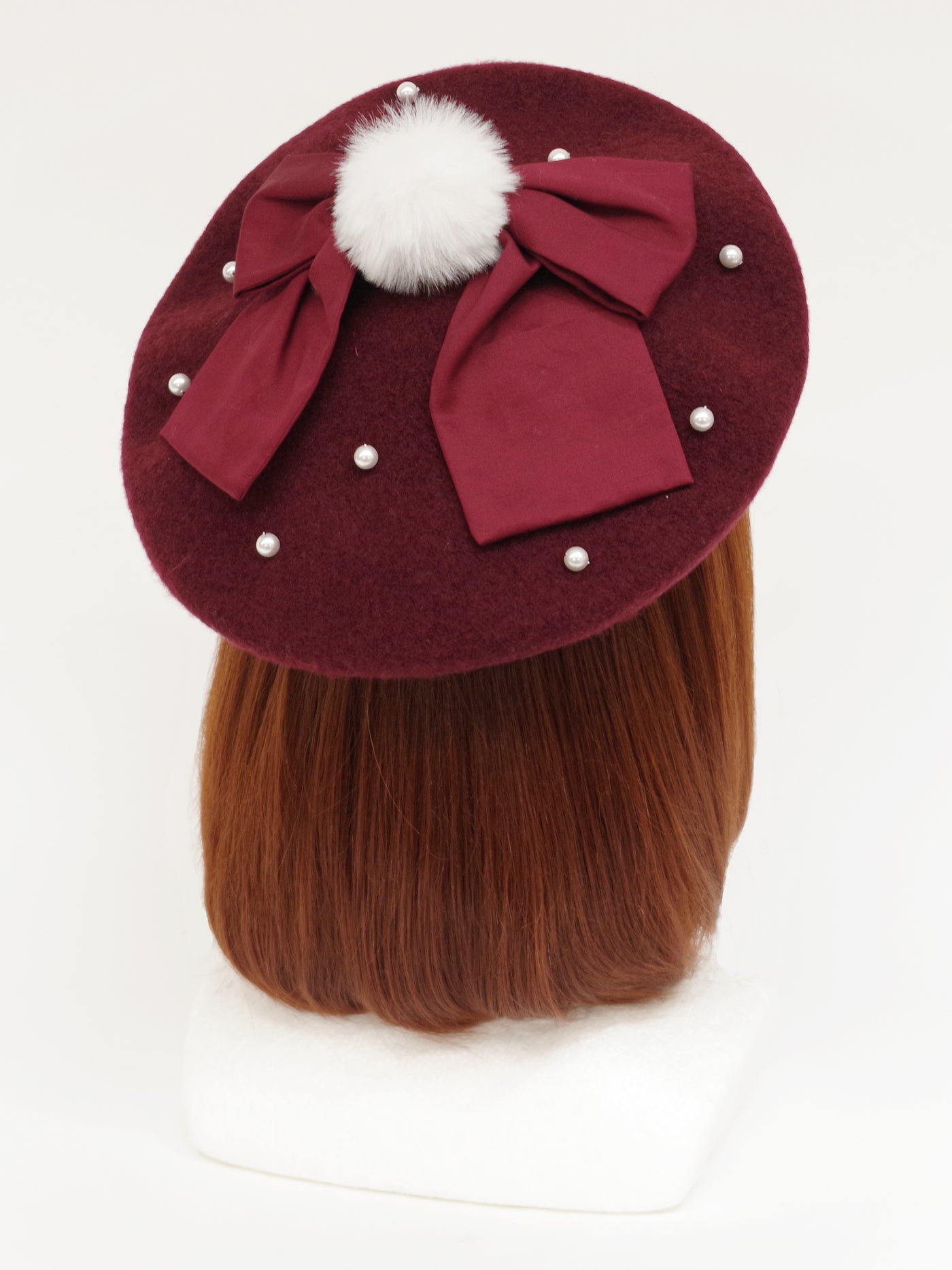 Felt beret with fur pompom ribbon