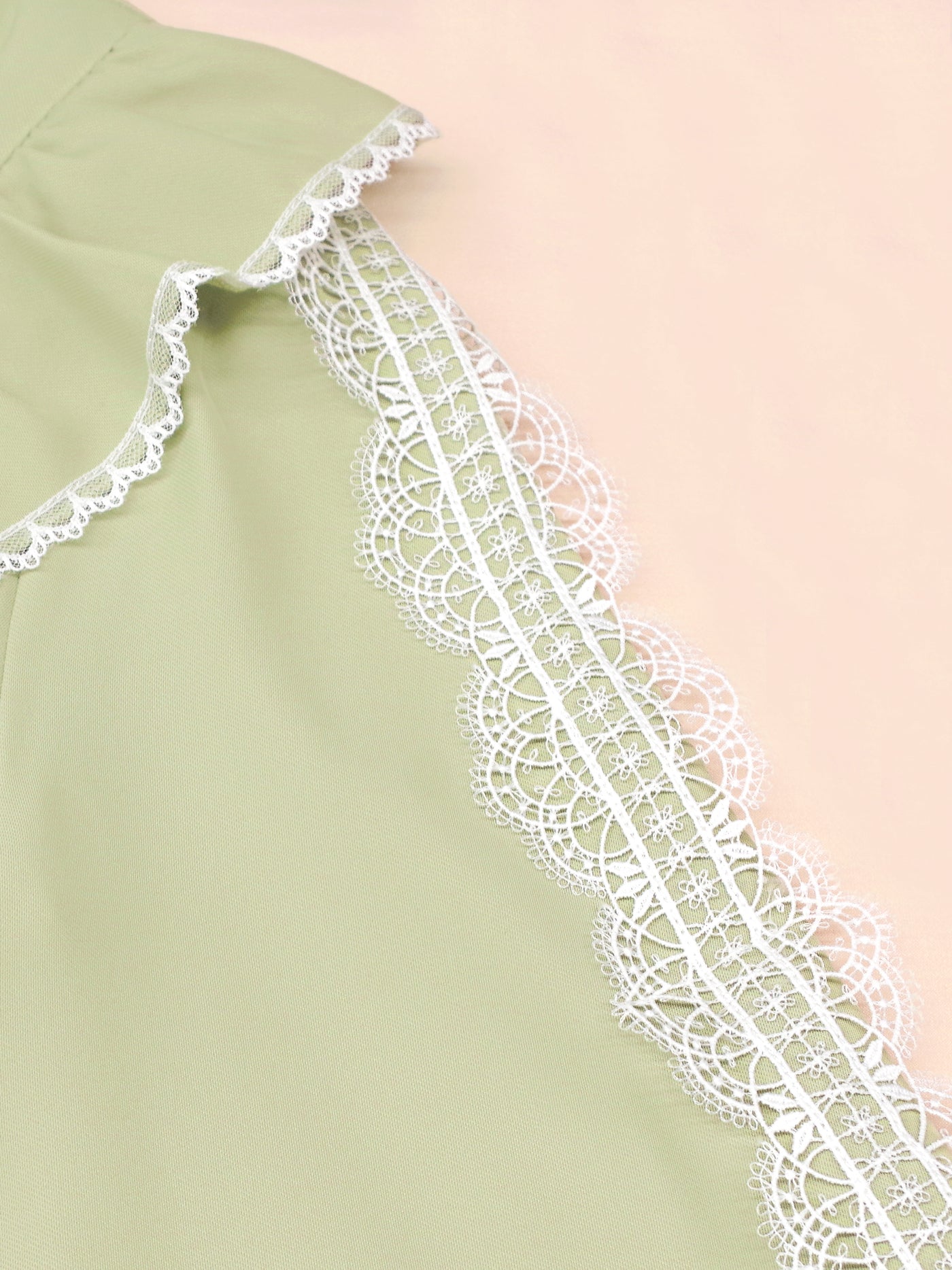 Pretty Lace ボウタイワンピース